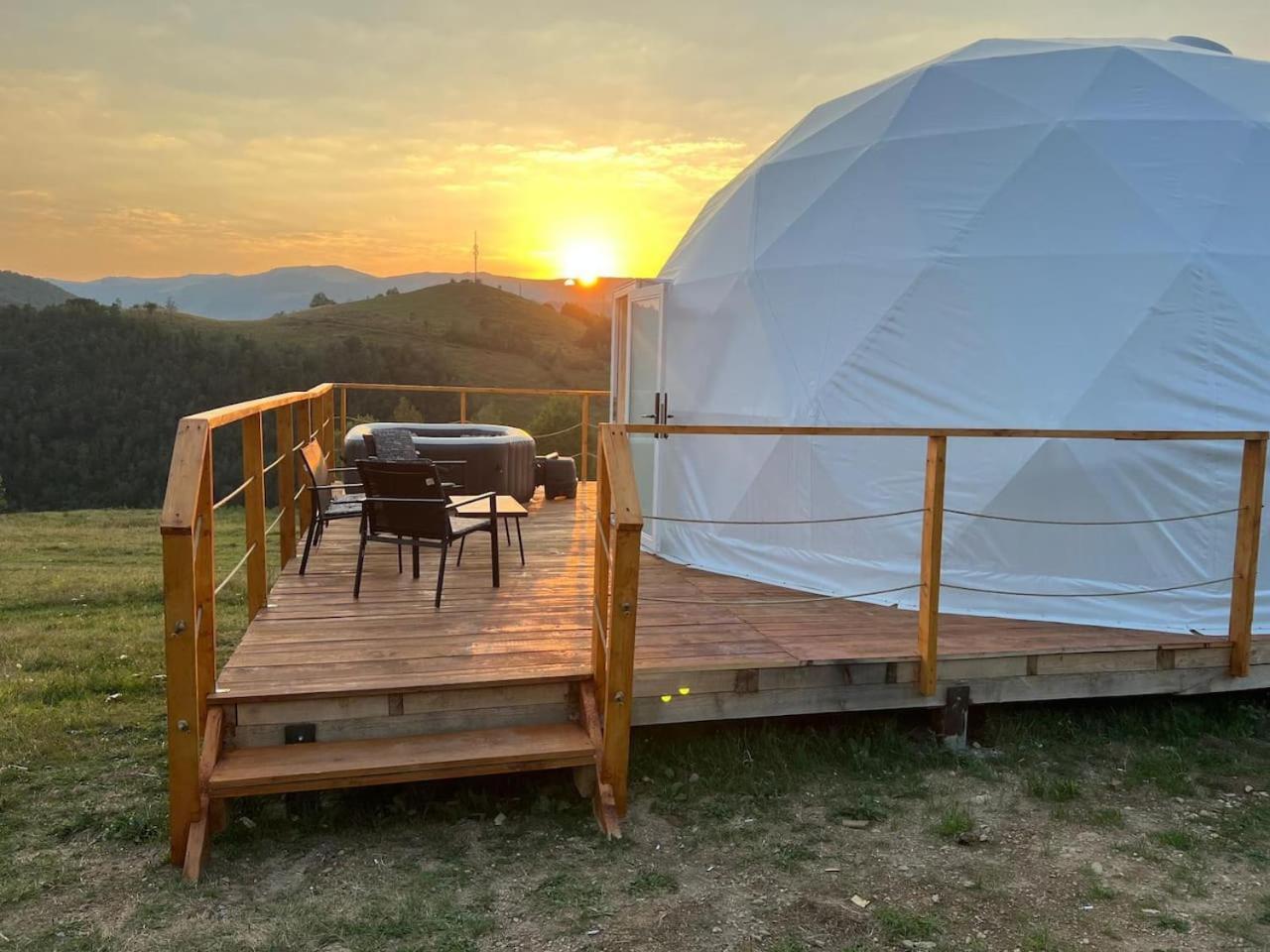 Tranquil Dome - Manta'S Retreat Glamping Cornereva酒店 外观 照片